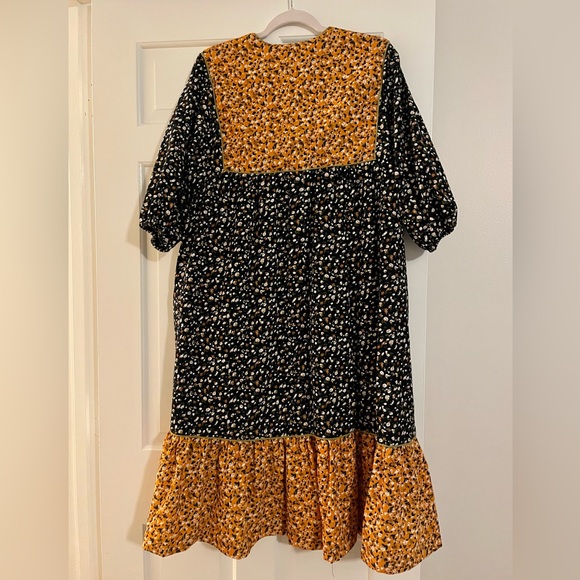 St Geraldine Puff Sleeve Dress - Picture 2 of 3